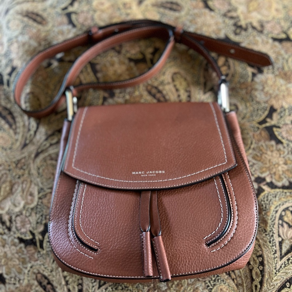 Marc Jacob’s Leather Maverick Saddle Bag with nylon fabric lining - Brown Bear